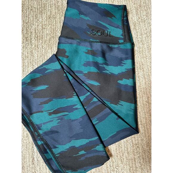 Soul by SoulCycle Podium Camo Leggings in Blue and Green,‎ Size Med - Picture 7 of 7